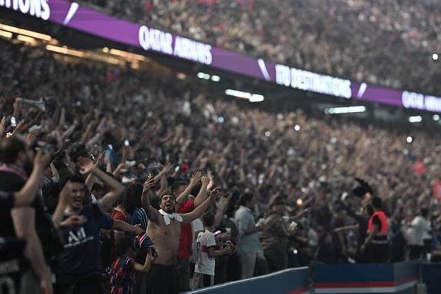 PSG supporters at the Parc des Princes during UEFA Champions League final - Paris PSG supporters react at the Parc des Princes during the Champions League final between Paris Saint Germain (PSG) and Inter Milan in Paris on May 31, 2025. Photo by Eliot Blondet ABACAPRESS.COM Paris France  Copyright: xBlondetxEliot ABACAx