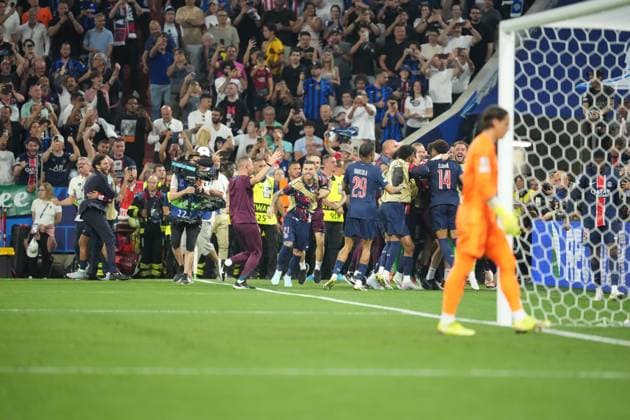 2025 UEFA Champions League Final: Paris Saint-Germain F.C. vs. FC Internazionale Milano Khvicha Kvaratskhelia of Paris Saint-Germain F.C. scores and celebrates during the 2025 UEFA Champions League Final: Paris Saint-Germain F.C. vs. FC Internazionale Milano on 31 May 2025, at Munich Football Arena, in Munich, Germany Munich Munich Football Arena Bavaria Germany Copyright: xAlexandraxFechetex DSC03059