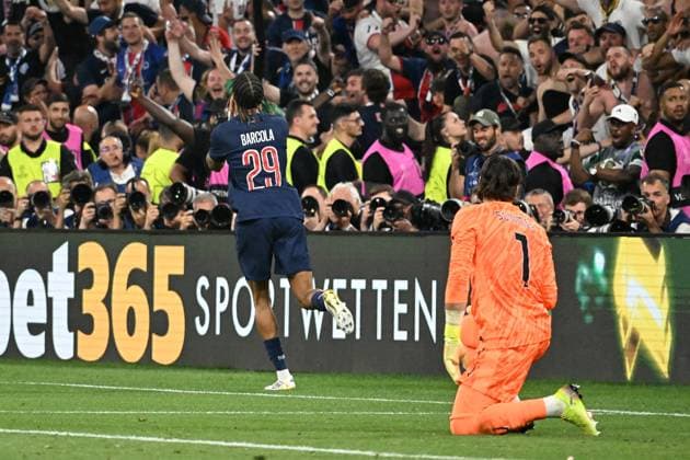 31.05.2025, xsltx, Fussball UEFA Champions League Finale 2025, Paris St.Germain - Inter Mailand v.l. Bradley Barcola (Paris St. Germain) Yann Sommer (Inter Mailand) (DFL DFB REGULATIONS PROHIBIT ANY USE OF PHOTOGRAPHS as IMAGE SEQUENCES and or QUASI-VIDEO) Muenchen