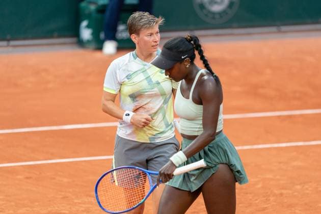 2025-05-31 French Open Roland Garros PARIS, FRANCE - MAY 31: Demi Schuurs of The Netherlands, Asia Muhammad of The USA during the French Open at Roland Garros on May 31, 2025 in Paris, France. Paris Roland Garros France Content not available for redistribution in The Netherlands directly or indirectly through any third parties. Copyright: xMarleenxFouchierx