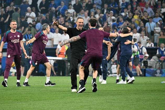 31.05.2025, xsltx, Fussball UEFA Champions League Finale 2025, Paris St.Germain - Inter Mailand v.l. Jubel, Freude über den Gewinn der Champions League Trainer Coach Luis Enrique (Paris St. Germain) (DFL DFB REGULATIONS PROHIBIT ANY USE OF PHOTOGRAPHS as IMAGE SEQUENCES and or QUASI-VIDEO) Muenchen