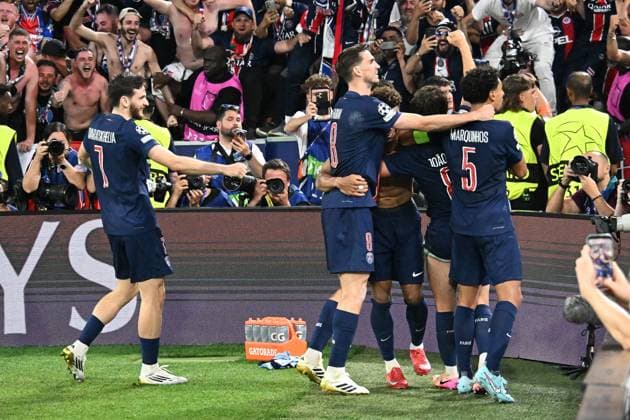 31.05.2025, xsltx, Fussball UEFA Champions League Finale 2025, Paris St.Germain - Inter Mailand v.l. Torjubel nach dem Tor zum celebrating the goal celebrate 3:0 durch Desire Doue (Paris St. Germain) (DFL DFB REGULATIONS PROHIBIT ANY USE OF PHOTOGRAPHS as IMAGE SEQUENCES and or QUASI-VIDEO) Muenchen