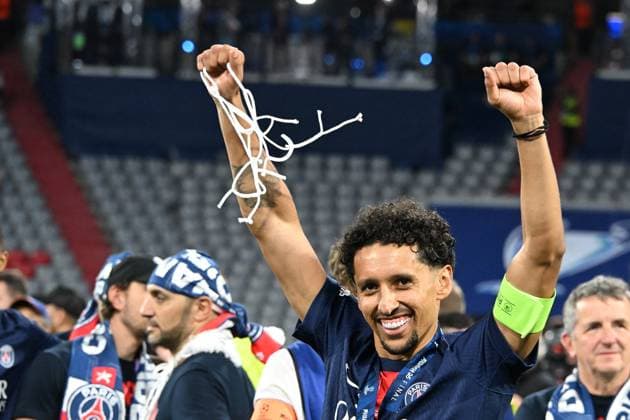 31.05.2025, xsltx, Fussball UEFA Champions League Finale 2025, Paris St.Germain - Inter Mailand v.l. Jubel, Freude über den Gewinn der Champions League Marquinhos (Paris St. Germain) (DFL DFB REGULATIONS PROHIBIT ANY USE OF PHOTOGRAPHS as IMAGE SEQUENCES and or QUASI-VIDEO) Muenchen