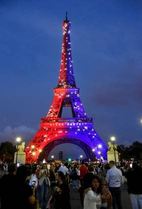 RECORD DATE NOT STATED Eiffel Tower in the colors of Paris Saint-Germain - Paris illumination of the Eiffel Tower in the colors of Paris Saint-Germain PSG winning of the UEFA Champions League final football match over Inter Milan in Munich, in Paris, France on May 31, 2025 Photo by Alain Apaydin ABACAPRESS.COM Paris France  Copyright: xApaydinxAlain ABACAx