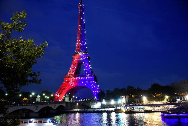 RECORD DATE NOT STATED Eiffel Tower in the colors of Paris Saint-Germain - Paris illumination of the Eiffel Tower in the colors of Paris Saint-Germain PSG winning of the UEFA Champions League final football match over Inter Milan in Munich, in Paris, France on May 31, 2025 Photo by Alain Apaydin ABACAPRESS.COM Paris France  Copyright: xApaydinxAlain ABACAx