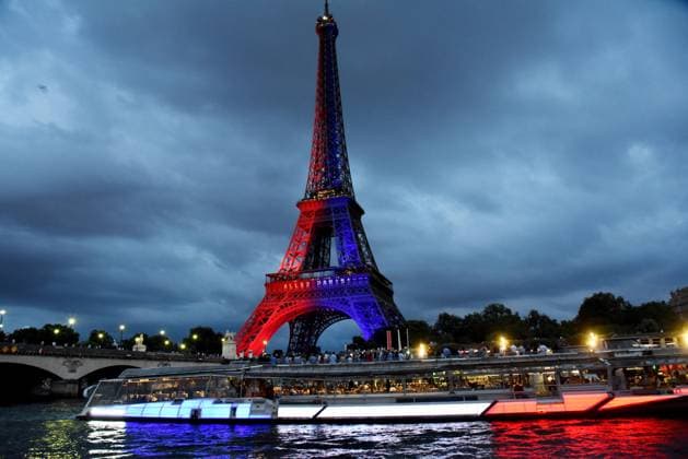 RECORD DATE NOT STATED Eiffel Tower in the colors of Paris Saint-Germain - Paris illumination of the Eiffel Tower in the colors of Paris Saint-Germain PSG winning of the UEFA Champions League final football match over Inter Milan in Munich, in Paris, France on May 31, 2025 Photo by Alain Apaydin ABACAPRESS.COM Paris France  Copyright: xApaydinxAlain ABACAx