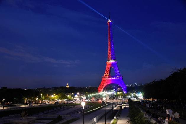 RECORD DATE NOT STATED Eiffel Tower in the colors of Paris Saint-Germain - Paris illumination of the Eiffel Tower in the colors of Paris Saint-Germain PSG winning of the UEFA Champions League final football match over Inter Milan in Munich, in Paris, France on May 31, 2025 Photo by Alain Apaydin ABACAPRESS.COM Paris France  Copyright: xApaydinxAlain ABACAx