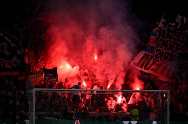 MUNICH, GERMANY - MAY 31: Fans of Paris Saint-Germain celebrates after Desire Doue of Paris Saint-Germain scoring his team s second goal ,during the UEFA Champions League Final 2025 between Paris Saint-Germain and FC Internazionale Milano at Allianz Arena on May 31, 2025 in Munich, Germany. SPO 