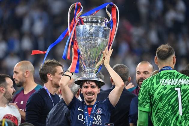 Vitinha (PSG) mit Pokal,Cup,Trophaee, Siegerehrung, Fussball UEFA Champions League Finale Paris Saint-Germain (PSG) - Inter Mailand 5-0, am 31.05.2025 Munich Football Arena,