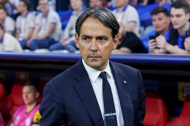 Trainer Simone Inzaghi (FC Internazionale Milano) schaut, UEFA Champions League Final 2025, Paris Saint-Germain and FC Internazionale Milano, Allianz Arena am 31. May 2025 in München, Deutschland. (Foto von Marco Steinbrenner DeFodi Images) Trainer Simone Inzaghi (FC Internazionale Milano) looks on, UEFA Champions League Final 2025, Paris Saint-Germain and FC Internazionale Milano, Munich Football Arena, May 31, 2025 in Munich, Germany. (Photo by Marco Steinbrenner DeFodi Images)