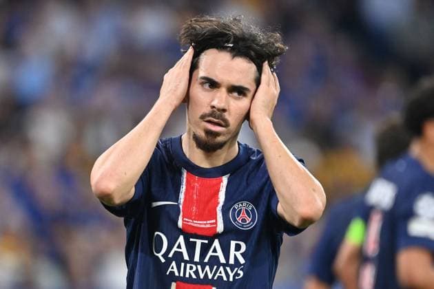 Vitinha (PSG) , Enttaeuschung,Frust,enttaeuscht, frustriert,niedergeschlagen, Aktion,Einzelbild,angeschnittenes Einzelmotiv,Halbfigur,halbe Figur. Fussball UEFA Champions League Finale Paris Saint-Germain (PSG) - Inter Mailand 5-0, am 31.05.2025 Munich Football Arena,