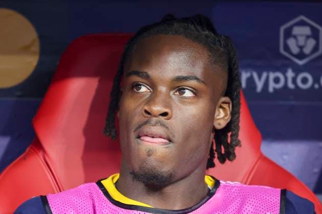 Yann Bisseck (FC Internazionale Milano) sitzt auf der Bank, UEFA Champions League Final 2025, Paris Saint-Germain and FC Internazionale Milano, Allianz Arena am 31. May 2025 in München, Deutschland. (Foto von Marco Steinbrenner DeFodi Images) Yann Bisseck (FC Internazionale Milano) sits on the bench, UEFA Champions League Final 2025, Paris Saint-Germain and FC Internazionale Milano, Munich Football Arena, May 31, 2025 in Munich, Germany. (Photo by Marco Steinbrenner DeFodi Images)