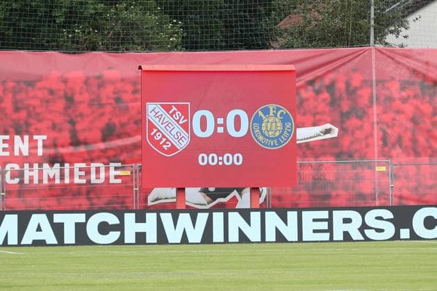 01.06.2024, xtgx, Fussball Aufstiegsspiele zur 3. Liga, TSV Havelse - 1. FC Lokomotive Leipzig, v.l. Symbolfoto, Symbolbild, Symbol Fahne Logo Wappen, Stadion vor dem Spiel (DFL DFB REGULATIONS PROHIBIT ANY USE OF PHOTOGRAPHS as IMAGE SEQUENCES and or QUASI-VIDEO) Havelse *** 01 06 2024, xtgx, Soccer promotion games to the 3 league, TSV Havelse 1 FC Lokomotive Leipzig, v l symbol photo, symbol image, symbol flag logo coat of arms, stadium before the game DFL DFB REGULATIONS PROHIBIT ANY USE OF PHOTOGRAPHS as IMAGE SEQUENCES and or QUASI VIDEO Havelse