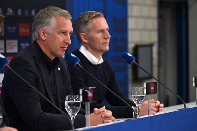 Frank Baumann (Vorstand FC Schalke 04), Axel Hefer (Aufsichtsratsvorsitzender FC Schalke 04), v.li. 01.06.2025, Fussball 2. Bundesliga, Vorstellung von Frank Baumann als Vorstand Sport beim FC Schalke 04. Foto: Maik Hölter Team2 Gelsenkirchen Veltins Arena Nordrhein Westfalen Deutschland