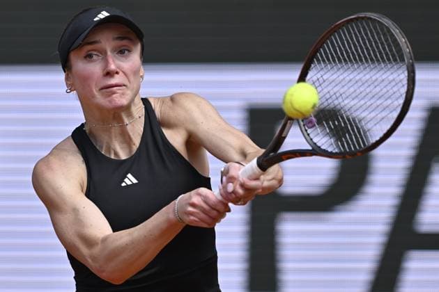 2025 Roland-Garros - Day 8 PARIS, FRANCE - JUNE 01: Elina Svitolina of Ukraine plays against Jasmine Paolini (not seen) of Italy during the Women s Singles fourth Round match on Day Eight of the 2025 French Open at Roland Garros on June 01, 2025 in Paris, France. Burak Akbulut Anadolu Paris France. Editorial use only. Please get in touch for any other usage.  Copyright: x2025xAnadoluxBurakxAkbulutx