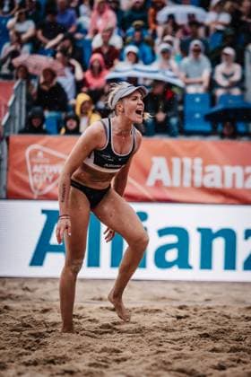 Beachvolleyball Frauen Allianz German Beach Tour 2025 Tourstop Hamburg 01.06.2025 Melanie Paul jubelt Hamburg Active City Arena Heiligengeistf Hamburg Deutschland