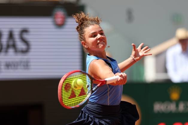 ROLAND GARROS 2025 Thierry Larret MAXPPP - PARIS (75) 01 06 2025 Thierry Larret Maxppp. Tennis. Roland Garros 2025. Internationaux de France de tennis. Stade Roland Garros, Paris (75). Le 1er juin 2025. Court Philippe Chatrier : Jasmine PAOLI (ITA) vs Elina SVITOLINA (UKR) PARIS (75) STADE ROLAND GARROS PARIS ILE DE FRANCE FRANCE  Copyright: xMAXPPPxThierryxLarretx TLR202506019470 TLR202506019470