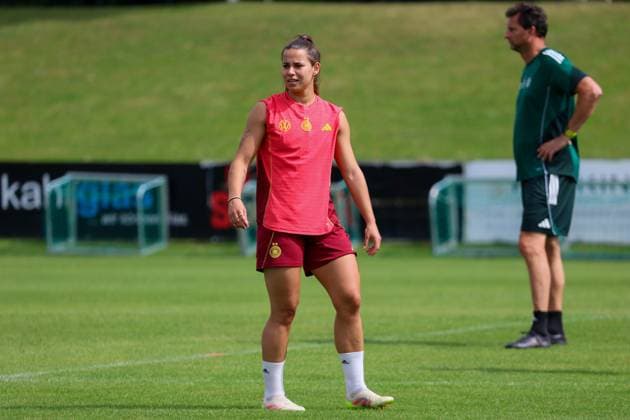 Wien, Österreich 01. Juni 2025: Fußball-Frauen-Nationalmannschaft - Training - 01.06. 2025 Im Bild: Lena Oberdorf (Deutschland) beim Training in Wien DFB regulations prohibit any use of photographs as image sequences and or quasi-video Trainingsgelände Wiener Fussball Verband Copyright: xFotostandx xFantinix