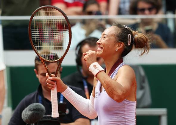 (250601) -- PARIS, June 1, 2025 -- Zheng Qinwen celebrates after the women s singles 4th round match between Liudmila Samsonova of Russia and Zheng Qinwen of China at the French Open tennis tournament at Roland Garros, Paris, France, June 1, 2025. ) (SP)FRANCE-PARIS-TENNIS-FRENCH OPEN-WOMEN S SINGLES GaoxJing 