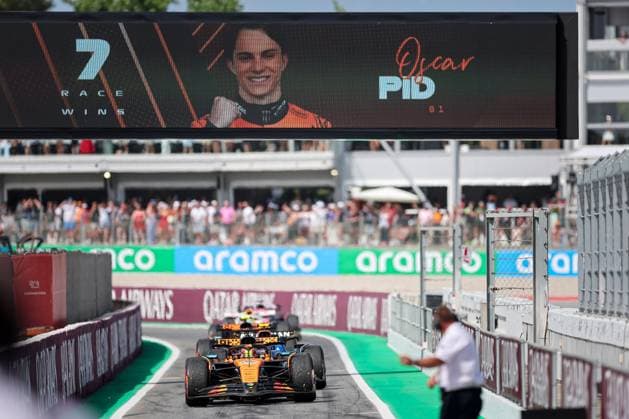 Oscar Piastri of Australia and McLaren , Race, F1 Grand Prix of Spain, am 01. June 2025 in Barcelona, Spain. (Foto von Diogo Cardoso DeFodi Images) Oscar Piastri of Australia and McLaren , Race, F1 Grand Prix of Spain, Circuit de Barcelona-Catalunya on June 1, 2025 in Barcelona, Spain. (Photo by Diogo Cardoso DeFodi Images)