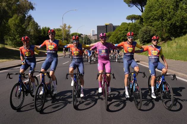 Pedersen Mads of Lidl-Trek cyclamen jersey with his team during the stage 21 of the Giro d™Italia from Roma to Roma, Italy - Sunday, June 01, 2025. - cycling.  Copyright: xFabioxFerrari LaPressex