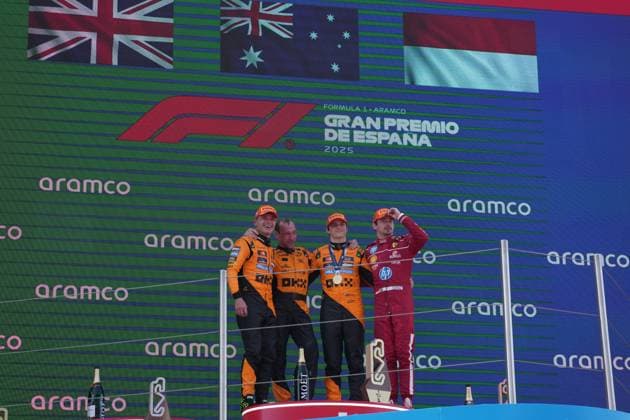 01.06.2025, Circuit de Catalunya, Barcelona, Formel 1 Aramco Grand Prix von Spanien 2025 , im Bild Podium:, Sieger Oscar Piastri (AUS), McLaren F1 Team, 2.Platz für Lando Norris (GBR), 3.Platz für Charles Leclerc (MCO), Scuderia Ferrari HP (Photo by Hasan Bratic DeFodi Images)