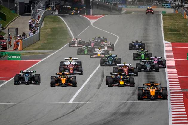 Start, 81 Oscar Piastri (AUS, McLaren F1 Team), 63 George Russell (GBR, Mercedes-AMG Petronas F1 Team), 4 Lando Norris (GBR, McLaren F1 Team), 1 Max Verstappen (NLD, Oracle Red Bull Racing), F1 Grand Prix of Spain at Circuit de Barcelona-Catalunya on June 1, 2025 in Barcelona, Spain. (Photo by HOCH ZWEI) Barcelona Spain