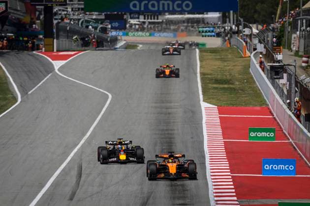 81 Oscar Piastri (AUS, McLaren F1 Team), 1 Max Verstappen (NLD, Oracle Red Bull Racing), F1 Grand Prix of Spain at Circuit de Barcelona-Catalunya on June 1, 2025 in Barcelona, Spain. (Photo by HOCH ZWEI) Barcelona Spain