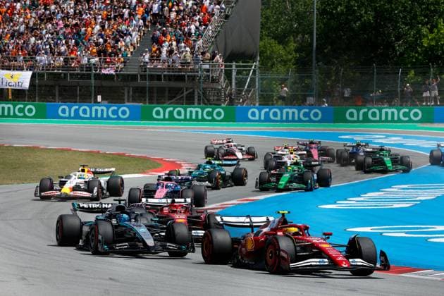 Start, 44 Lewis Hamilton (GBR, Scuderia Ferrari HP), 63 George Russell (GBR, Mercedes-AMG Petronas F1 Team), 16 Charles Leclerc (MCO, Scuderia Ferrari HP), F1 Grand Prix of Spain at Circuit de Barcelona-Catalunya on June 1, 2025 in Barcelona, Spain. (Photo by HOCH ZWEI) Barcelona Spain