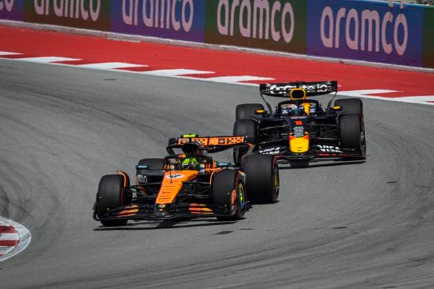 4 Lando Norris (GBR, McLaren F1 Team), 1 Max Verstappen (NLD, Oracle Red Bull Racing), F1 Grand Prix of Spain at Circuit de Barcelona-Catalunya on June 1, 2025 in Barcelona, Spain. (Photo by HOCH ZWEI) Barcelona Spain
