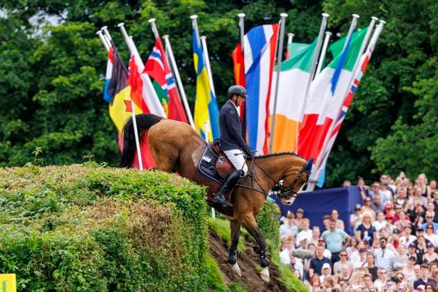 Sport Themen der Woche KW22 HAMBURG - Al Shira aa 94. Deutsches Spring- und Dressur DERBY 2025, HAMBURG - Al Shira aa 94. Deutsches Spring- und Dressur DERBY 2025 TILLMANN Frederic (GER), DSP Comanche VL Melitta presents: 94. German Jumping-Derby Al Shira aa Derby Tour CSI4*: Int. jumping competition with jump-off (1,55m) Hamburg, Jenischpark, Derby Park Klein Flottbek 01. June 2025 - *** HAMBURG Al Shira aa 94 German Jumping and Dressage DERBY 2025, HAMBURG Al Shira aa 94 German Jumping and Dressage DERBY 2025 TILLMANN Frederic GER , DSP Comanche VL Melitta presents 94 German Jumping Derby Al Shira aa Derby Tour CSI4 Int jumping competition with jump off 1,55m Hamburg, Jenischpark, Derby Park Klein Flottbek 01 June 2025
