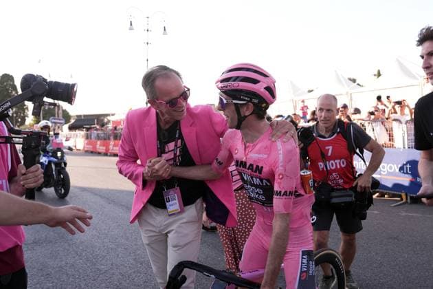 Britain s Simon Philip Yates of Team Visma Lease A Bike pink jersey during the stage 21 of the Giro d™Italia from Roma to Roma, Italy - Sunday, June 01, 2025. - cycling.  Copyright: xMassimoxPaolone LaPressex