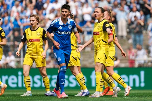 Verbandspokal Finale: BVB - FC Schalke 04; am 01.06.2025 Dana Marquardt (Borussia Dortmund, 49) reagiert Verbandspokal Finale: BVB - FC Schalke 04; Dortmund, Stadion Rote Erde am 01.06.2025 Copyright: xBEAUTIFULxSPORTS Freisenx
