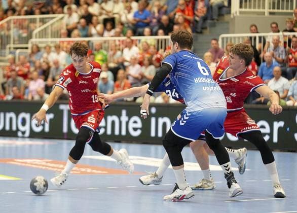 Handball in Essen ** NUR FÜR REDAKTIONELLE ZWECKE ** EDITORIAL USE ONLY **<p>Nils Homscheid vom TUSEM Essen im Spiel gegen den VfL Lübeck-Schwartau. Das Spiel TUSEM Essen gegen VfL Lübeck-Schwartau endete am 01.06.2025 in der Sporthalle Am Hallo, Ernestinenstraße 57 mit 25:25. Michael Gohl FUNKE Foto Services< p> Deutschland Nordrhein-Westfalen Essen Copyright: MichaelxGohl