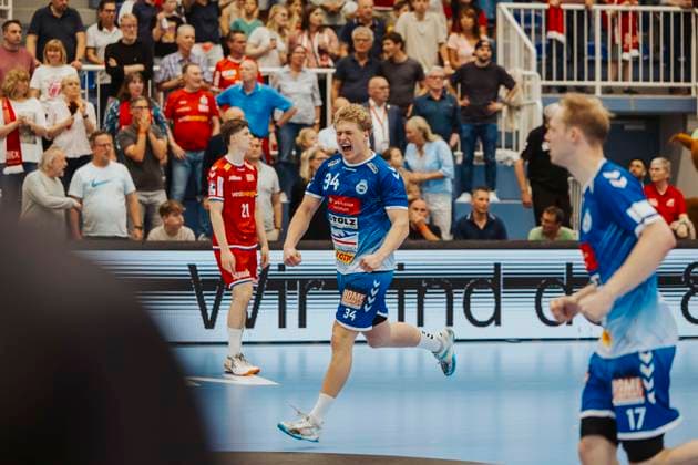 TUSEM Essen vs. VfL Luebeck-Schwartau, Handball, 2. Bundesliga, 01.06.25 Thore Heinemann (Nr. 34, VfL Luebeck-Schwartau) jubelt TUSEM Essen vs. VfL Luebeck-Schwartau, Handball, 2. Bundesliga, 01.06.25 Essen NRW Germany
