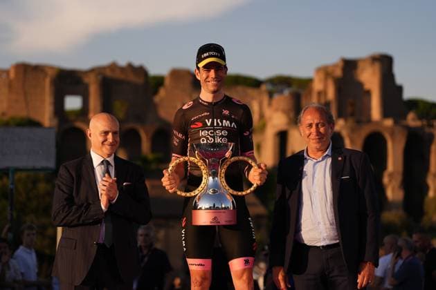 Prize during the stage 21 of the Giro d™Italia from Roma to Roma, Italy - Sunday, June 01, 2025. - cycling.  Copyright: xFabioxFerrari LaPressex