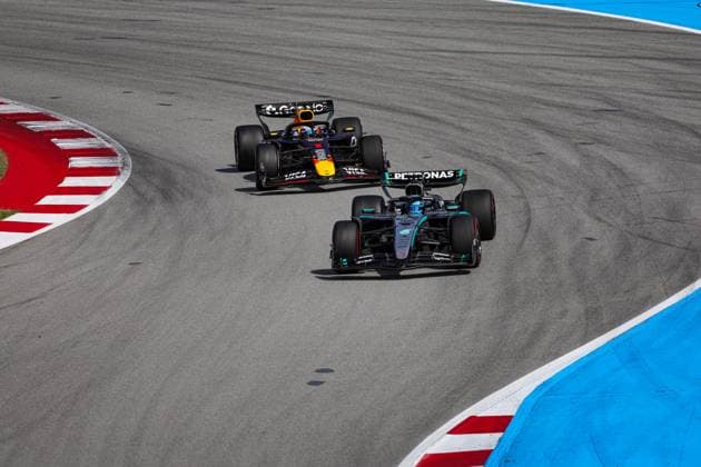 63 George Russell (GBR, Mercedes-AMG Petronas F1 Team), 1 Max Verstappen (NLD, Oracle Red Bull Racing), F1 Grand Prix of Spain at Circuit de Barcelona-Catalunya on June 1, 2025 in Barcelona, Spain. (Photo by HOCH ZWEI) Barcelona Spain