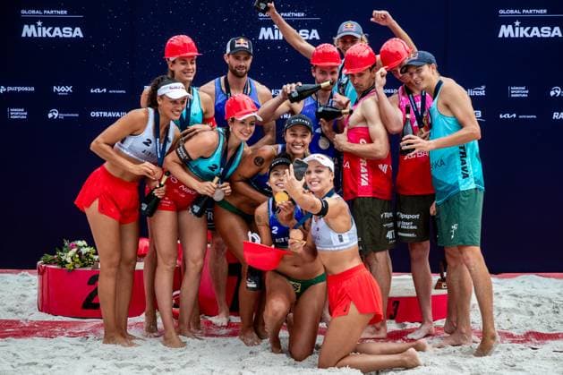 Winners of the Pro Tour Elite Beach volleyball, Beachvolleyball tournament in Ostrava, Czech Republic, June 1, 2025. (CTKxPhoto VladimirxPrycek) CTKPhotoP2025060104615  CTKPhotoP2025060104615