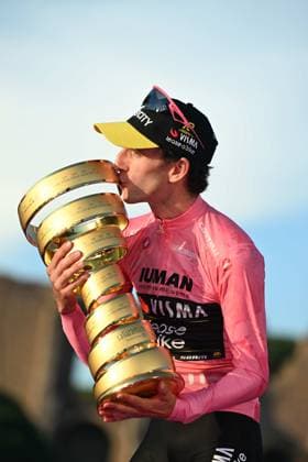 01-06-2025 Giro D italia; Tappa 21 Roma - Roma; 2025, Visma - Lease A Bike; Yates, Simon; Roma; 