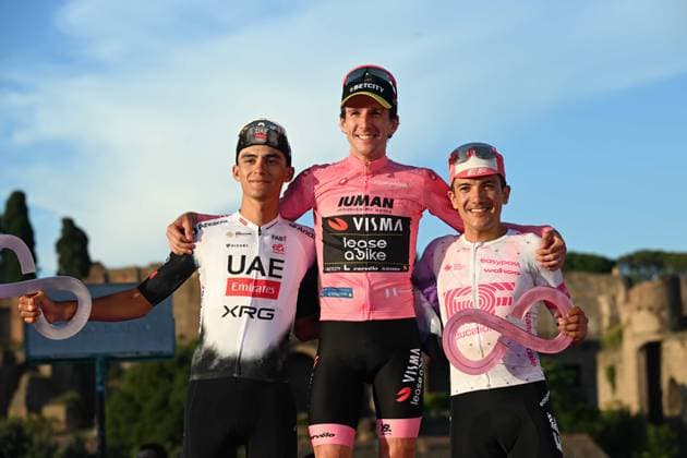 01-06-2025 Giro D italia; Tappa 21 Roma - Roma; 2025, Visma - Lease A Bike; 2025, Uae Team Emirates - Xrg; 2025, Ef Education - Easypost; Yates, Simon; Del Toro Romero, Isaac; Carapaz Antonio, Richard Antonio; Roma; 