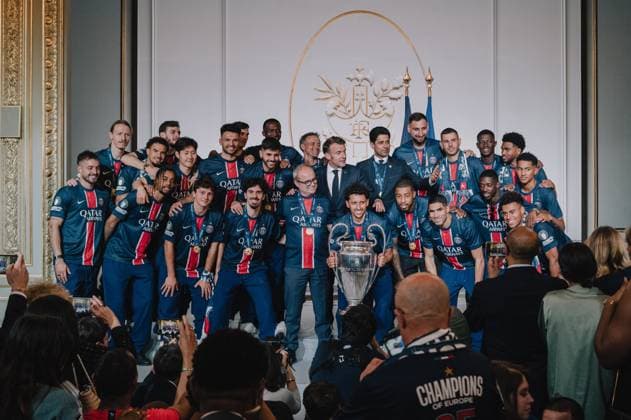 Sport Bilder des Tages Emmanuel Macron reçoit les joueurs du PSG (Champions d Europe 2025) à l Elysée E.Macron, président de la République Française, reçoit les joueurs du PSG à l Elysée après leur victoire historique (5-0) en finale de la Ligue Des Champions 2025. Paris, le 1er juin 2025. Mathilde Mazars Pool Bestimage E.Macron welcomes PSG players to the Elysée Palace after their historic 5-0 victory in the 2025 Champions League final. Paris, June 1, 2025. Paris France  Copyright: xMathildexMazarsx xPoolx xBestimagexMathildexMazarsx xPoolx xBestimagex