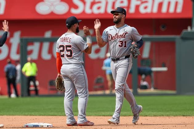 June 01, 2025: Detroit Tigers left fielder Riley Greene (31) and second baseman Gleyber Torres (25) react to their 1-0 win over the Kansas City Royals at Kauffman Stadium in Kansas City, MO. CSM Kansas City United States of America - ZUMAc04_ 20250601_zma_c04_100 Copyright: xDavidxSmithx