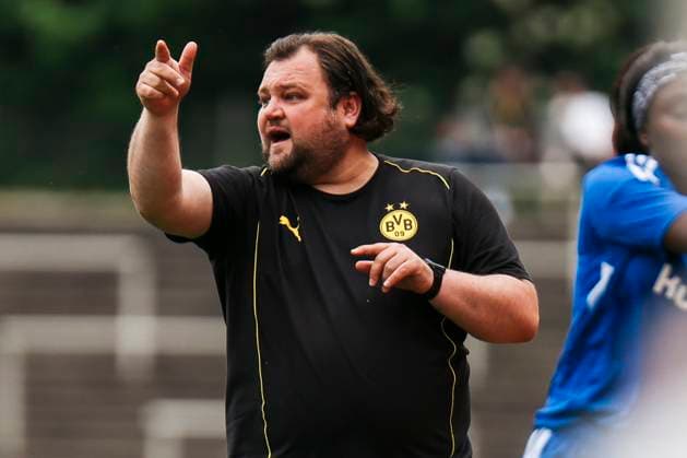 Verbandspokal Finale: BVB - FC Schalke 04; am 01.06.2025 Thomas Sulewski (Borussia Dortmund, Trainer) reagiert Verbandspokal Finale: BVB - FC Schalke 04; Dortmund, Stadion Rote Erde am 01.06.2025 Copyright: xBEAUTIFULxSPORTS Freisenx