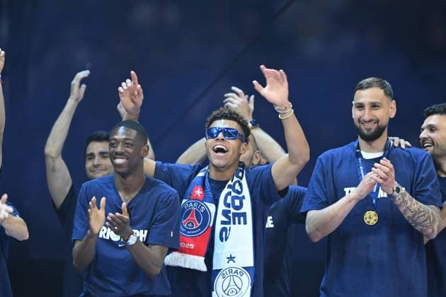PSG celebrates Champions League title in Paris PARIS, FRANCE - JUNE 1: Coaching staff, officials and players of PSG celebrate Champions League title held at Parc des Princes following the team s victory in UEFA Champions League final in Paris, France on June 1, 2025. Head coach of PSG Luis Enrique, captain Marquinhos and other players attended the celebration, lifted the trophy. Mustafa Yalcin Anadolu Paris France. Editorial use only. Please get in touch for any other usage.  Copyright: x2025xAnadoluxMustafaxYalcinx
