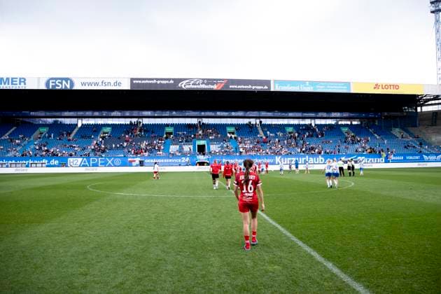 Regionalliga-Nordost Frauen: F.C. Hansa Rostock vs. 1. FFV Erfurt; Rostock; 01.06.2025 1350 Zuschauer im Ostseestadion Regionalliga-Nordost Frauen: F.C. Hansa Rostock vs. 1. FFV Erfurt; Ostseestadion Rostock; 01.06.2025 Copyright: xBEAUTIFULxSPORTS Duehringx