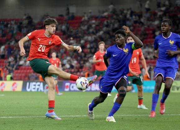 Portugal vs France during the UEFA European Under-17 Championship 2024 25 Final, in Tirane, Albania on June 1, 2025. Gil Neves of Portugal shoots the ball during the UEFA European Under-17 Championship 2024 25 final football match Portugal vs France at the Arena Kombetare stadium in Tirana, Albania, on May 26, 2025. TIRANE ALBANIA Copyright: xMALTONxDIBRAx