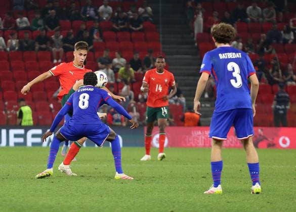Portugal vs France during the UEFA European Under-17 Championship 2024 25 Final, in Tirane, Albania on June 1, 2025. Rafael Quintas of Portugal and Paul Eymard of France fight for the ball during the UEFA European Under-17 Championship 2024 25 final football match Portugal vs France at the Arena Kombetare stadium in Tirana, Albania, on May 26, 2025. TIRANE ALBANIA Copyright: xMALTONxDIBRAx