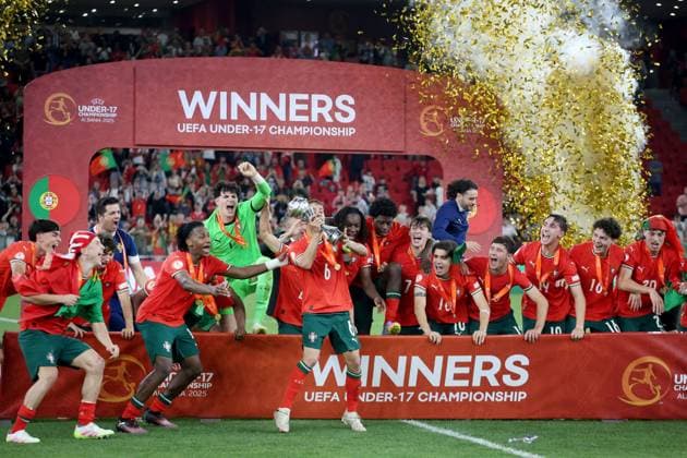 Portugal vs France during the UEFA European Under-17 Championship 2024 25 Final, in Tirane, Albania on June 1, 2025. U-17 Portugal National Football players celebrate with the UEFA European Under-17 Championship trophy following victory in the UEFA European Under-17 Championship 2024 25 final match between Portugal and France at Arena Kombetare on June 01, 2025 in Tirana, Albania. TIRANE ALBANIA Copyright: xMALTONxDIBRAx
