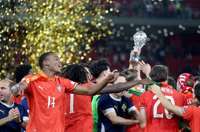 Portugal vs France during the UEFA European Under-17 Championship 2024 25 Final, in Tirane, Albania on June 1, 2025. Ricardo Neto of Portugal celebrates with the UEFA European Under-17 Championship trophy following victory in the UEFA European Under-17 Championship 2024 25 final match between Portugal and France at Arena Kombetare on June 01, 2025 in Tirana, Albania. TIRANE ALBANIA Copyright: xMALTONxDIBRAx