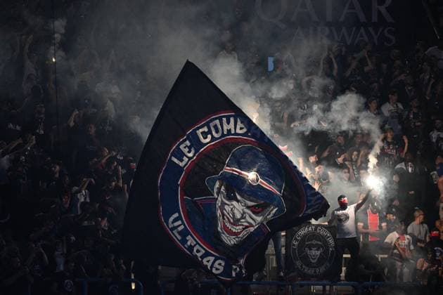 PSG celebrates Champions League trophy at Parc des Princes - FA Paris Saint-Germain’s supporters cheer as they celebrate the UEFA Champions League trophy at the Parc des Princes Stadium in Paris on June 1, 2025, the day after PSG won the UEFA Champions League final football match over Inter Milan in Munich, on May 31, 2025. Photo by Firas Abdullah ABACAPRESS.COM Paris Ile-de-France France  Copyright: xAbdullahxFiras ABACAx
